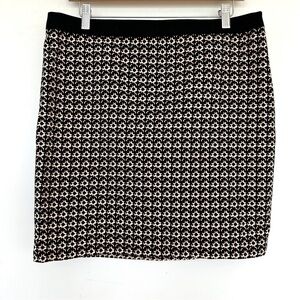 Cynthia  Rowley mini skirt in a stretch cotton print fabric, unlined
